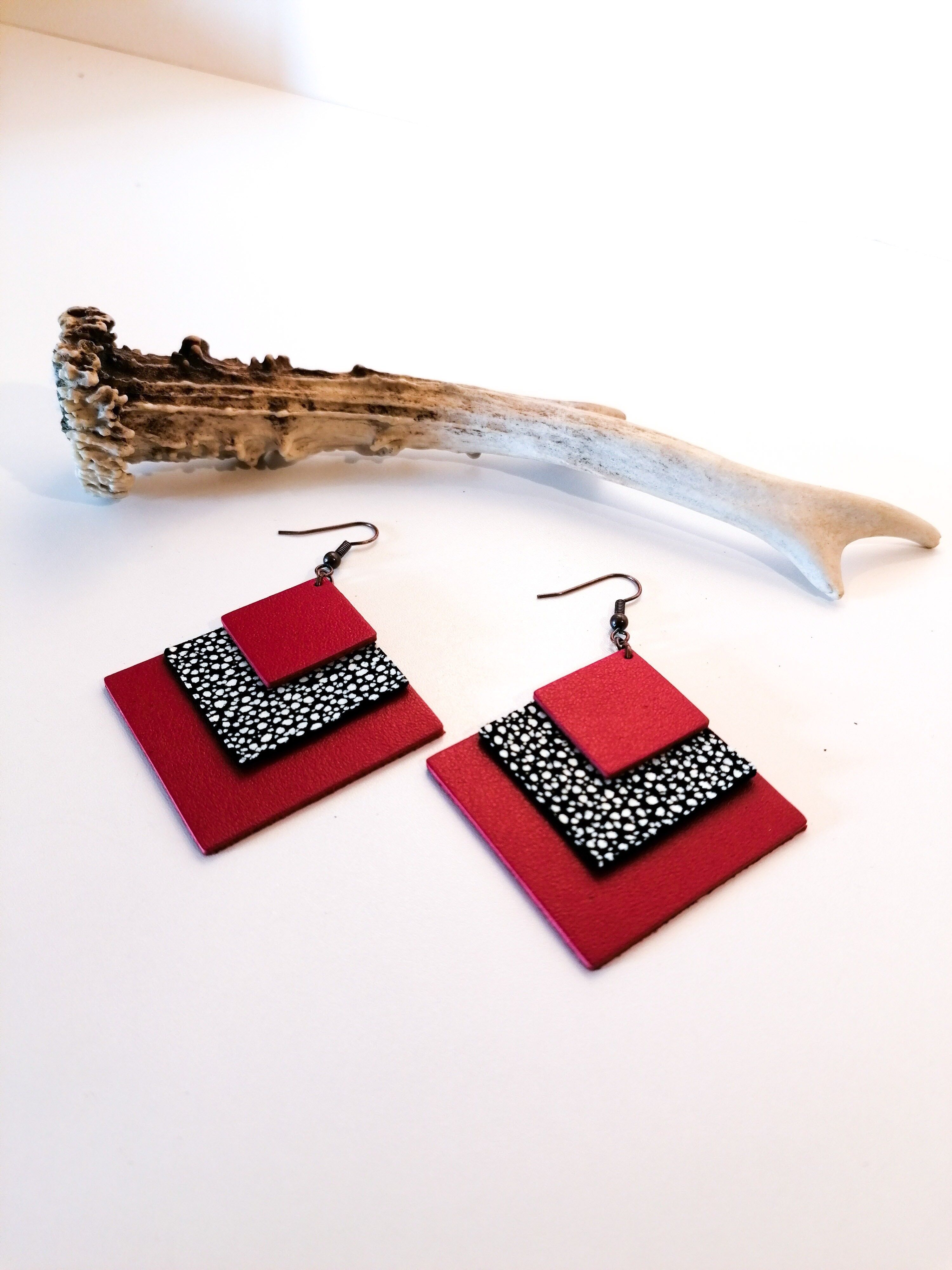 QUADRATISCHE Ohrringe - Leder - Rot