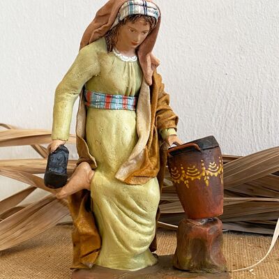 Shepherdess with shoe, figures of the nativity scene