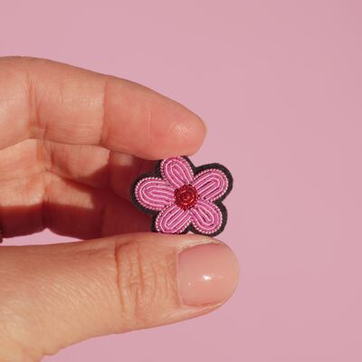 Mini broche de flor hecho a mano bordado cannetille - idea de regalo de San Valentín