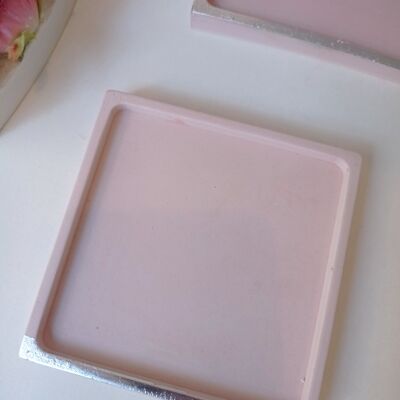 Empty pockets in powder pink concrete - La vie en Rose Collection