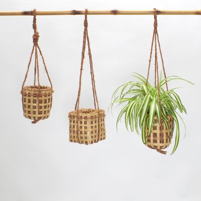 Wicker hanging pot made of coconut fiber