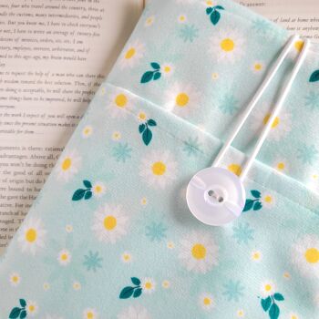 Daisy Book Sleeve avec poche, couverture de livre rembourrée pour les amateurs de livres 4