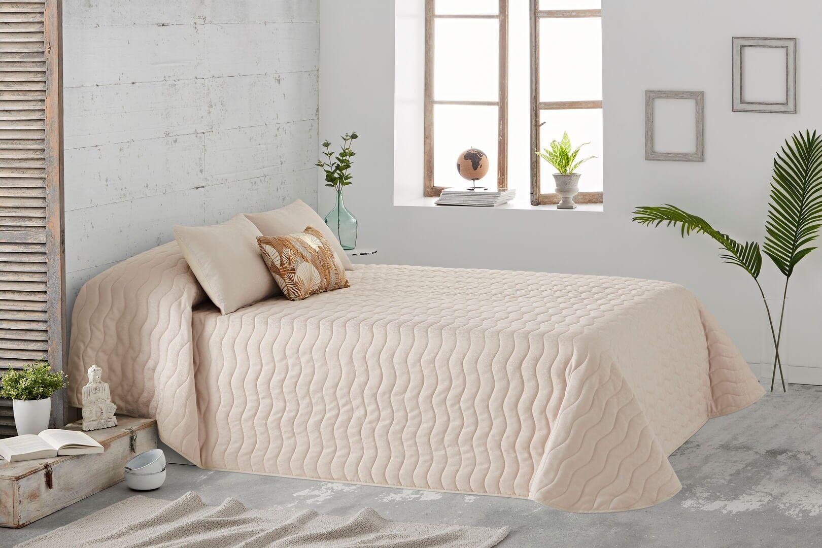 Bouti Perla Quilt - Beige - 150cm bed