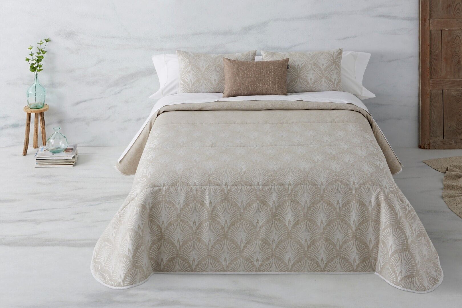 Bouti Alma Steppdecke – Beige – 180 cm Bett