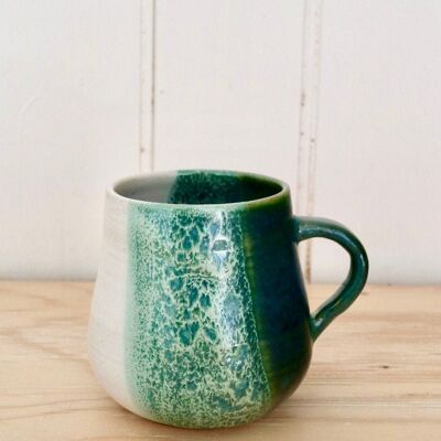 Céramique en grès japonais fait à la main Vert foncé & blanc Mug Collection Neige sur la mousse