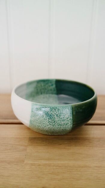 Céramique en grès japonais fait à la main Bol à thé Matcha vert et blanc Bol à soupe aux céréales Collection Neige sur la mousse 2