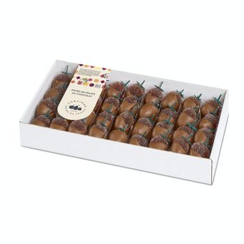 Pâtes de fruits en forme de fraises trempées dans du chocolat au lait - 900g 2