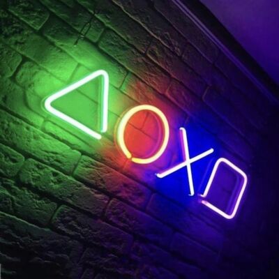 Illuminazione al neon in stile PlayStation