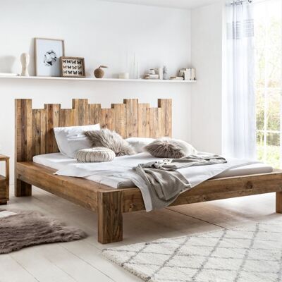 Queensburgh wooden bed