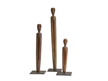 Lot de 3 figurines en bois 1