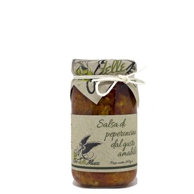 Salsa di peperoncino dal gusto amabile in olio di extravergine di oliva 180 gr