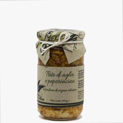 Chopped garlic and chilli pepper flavored with Calabrian oregano 180 g