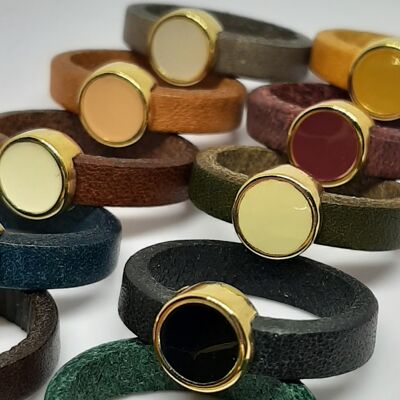 Leather rings enamel round setting (10 pieces)