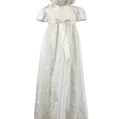 Traditional Lace Christening Gown with Matching Bonnet. Ages 0 to 12 months