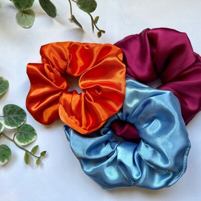 Satin scrunchie