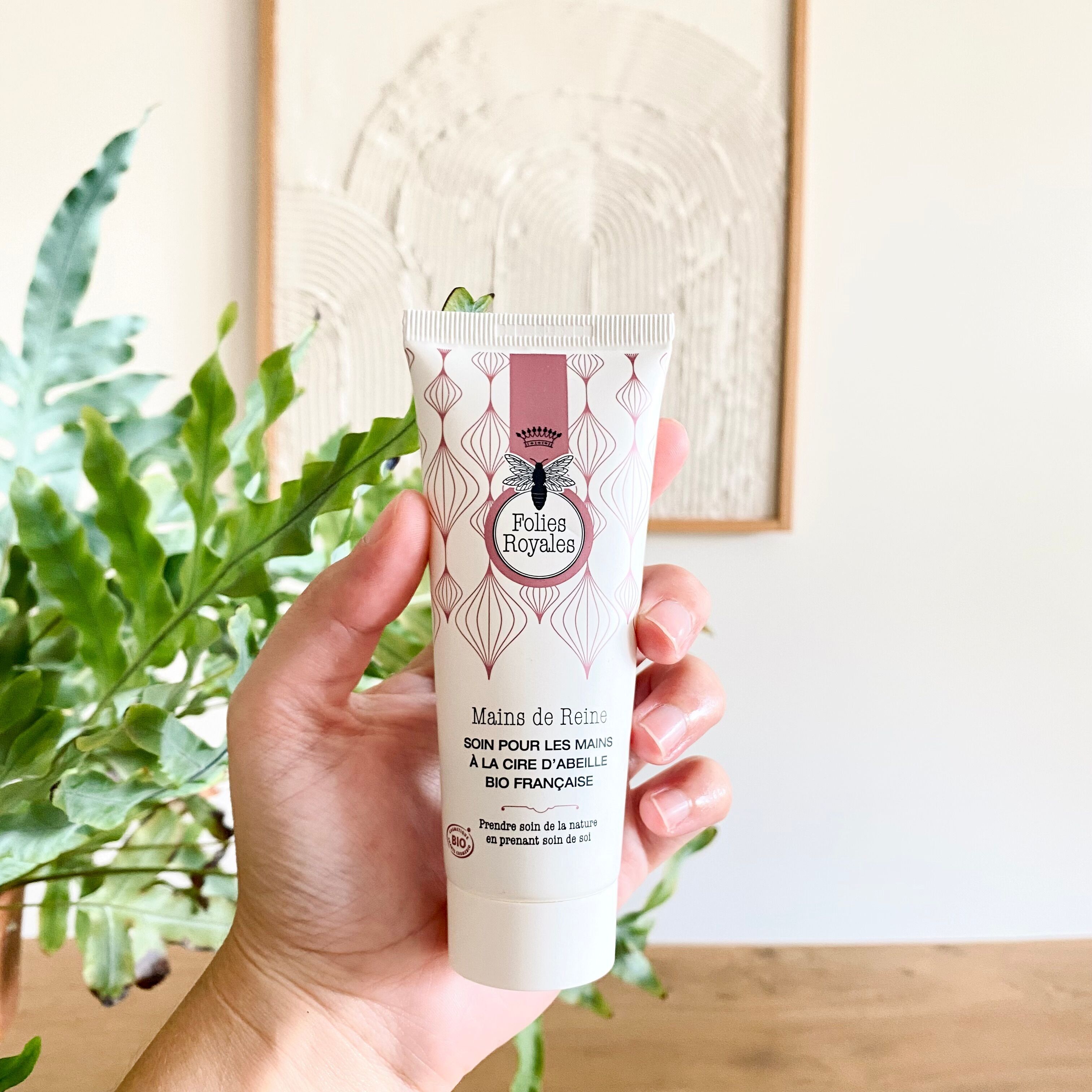 Mains de Reine: Cura delle mani con cera d'api - Tubo 75 ml