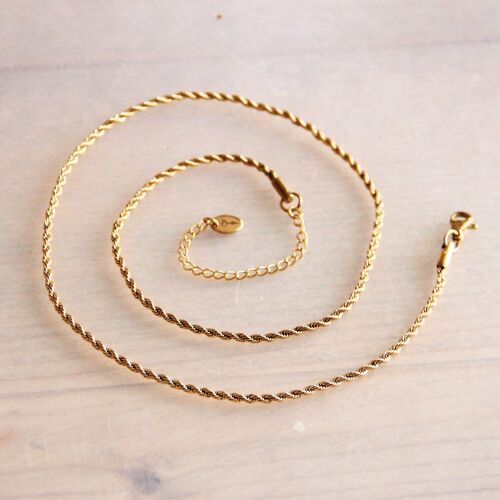 Stainless steel fine twisted necklace – gold