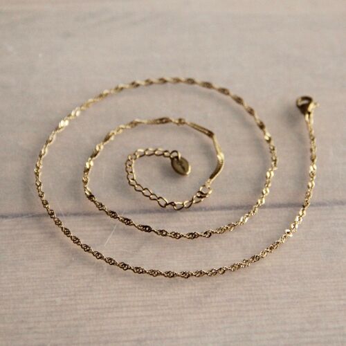 Stainless steel small twisted necklace – gold