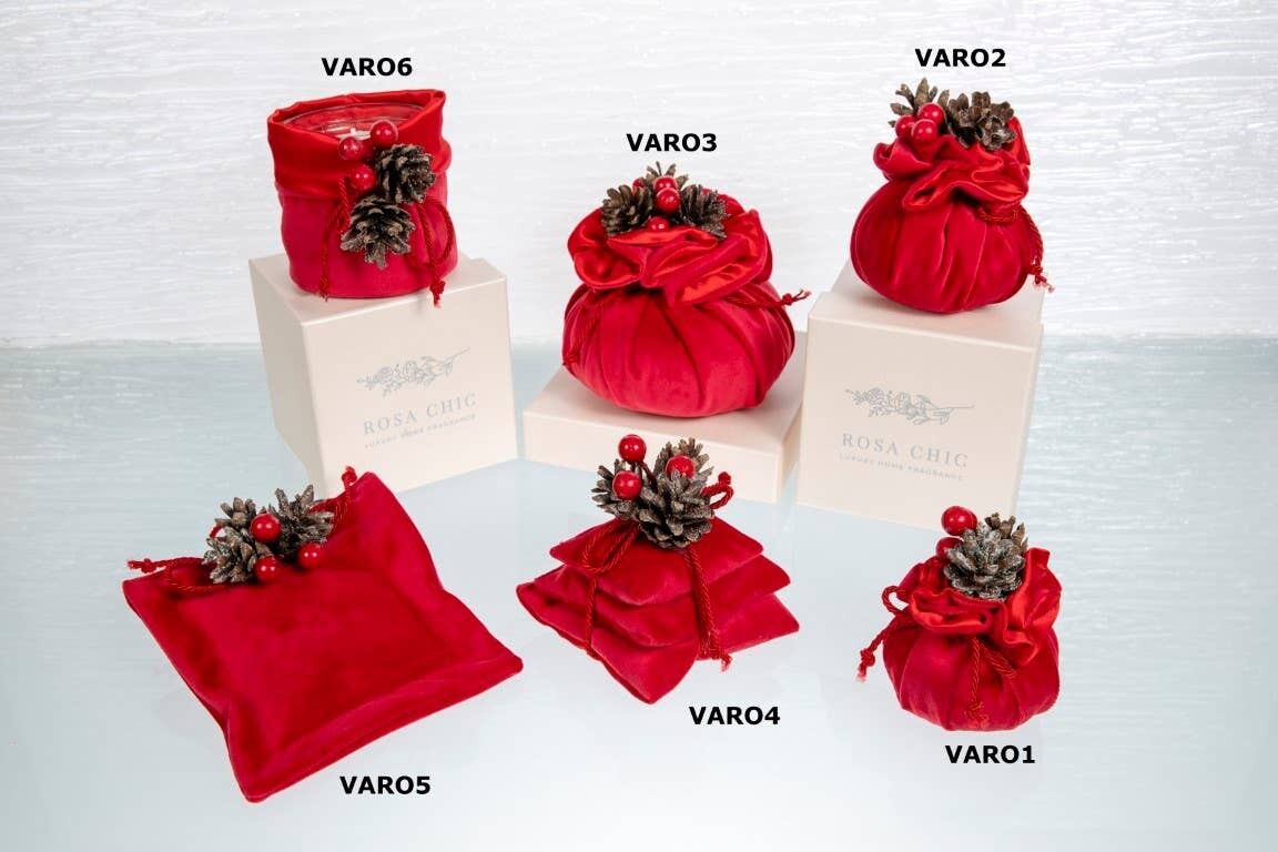 TERCIOPELO CON PIÑAS, DECORACIÓN NAVIDEÑA