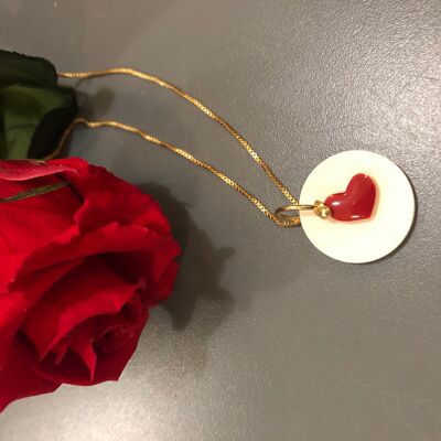 Red Heart olfactory necklace