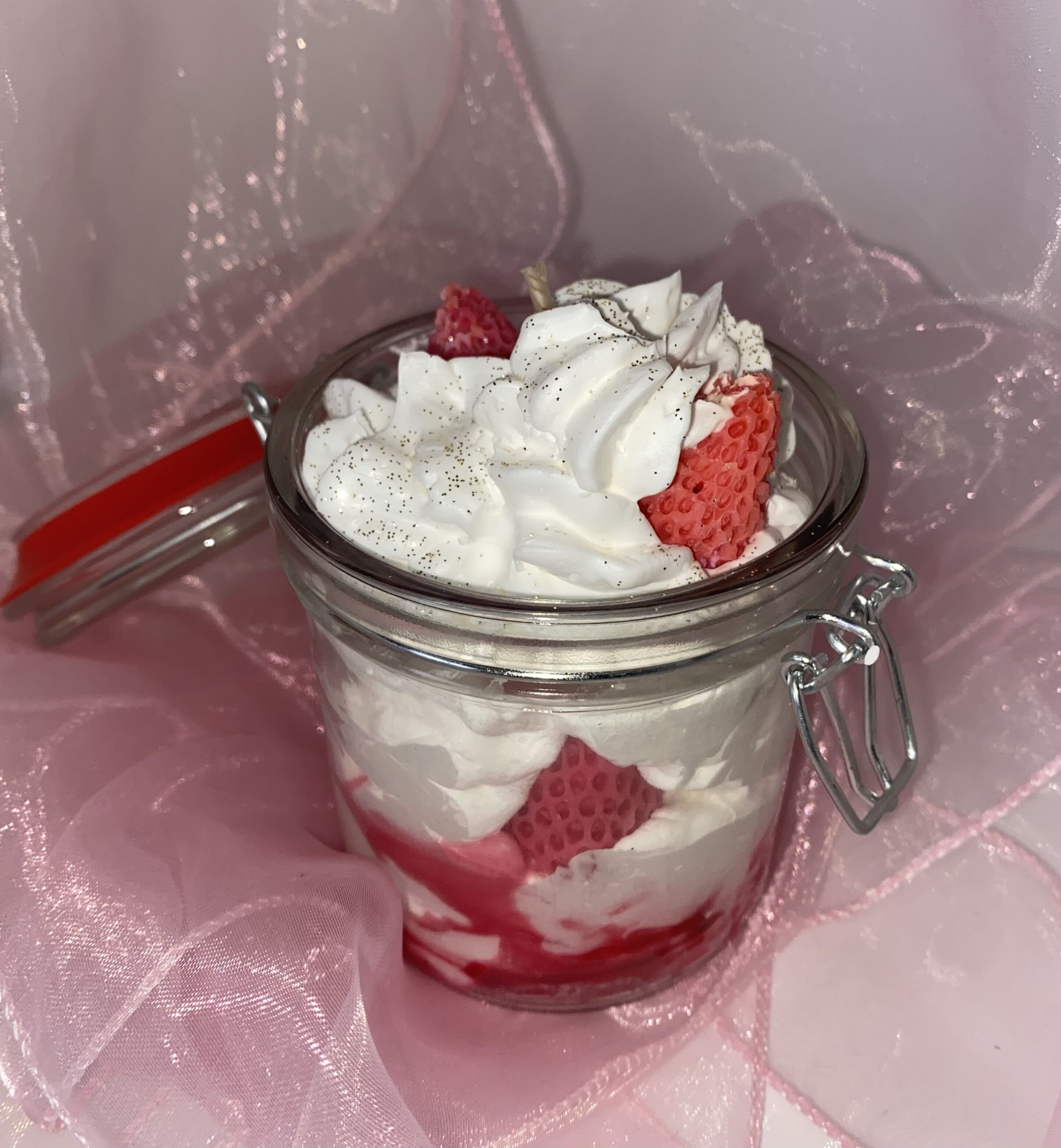 Erdbeer-Joghurt-Gourmetkerze