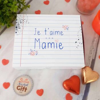 Boîte de chocolat - Cœur en chocolat noir et lait fourrés praliné  x20 - "Je t'aime Mamie"