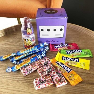 Geschenkbox: Retro-Konsolenbox gefüllt mit 90 Süßigkeiten