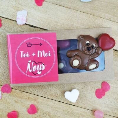 Oso de chocolate con leche de San Valentín con corazón rojo x3