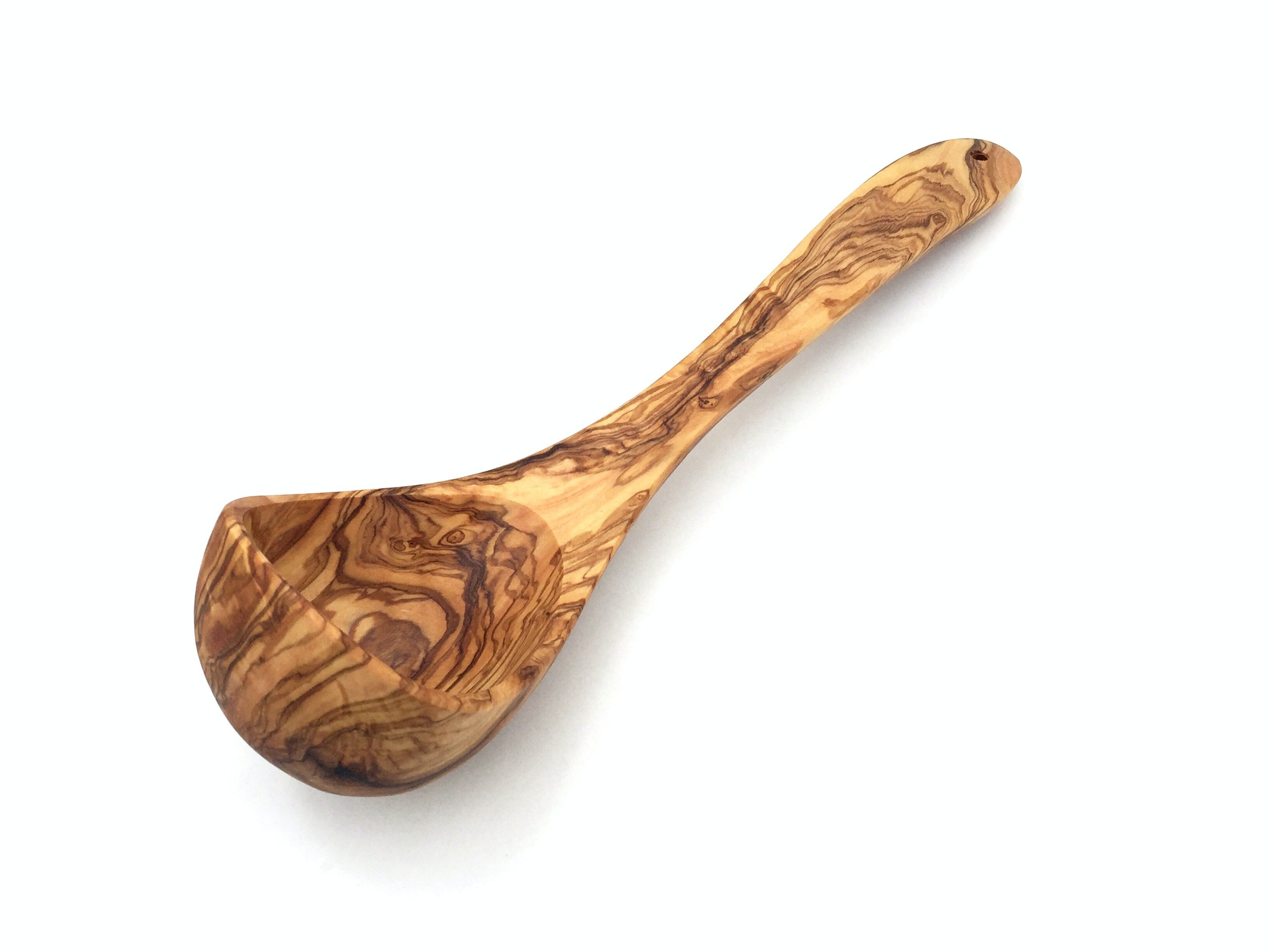 Cucharón hecho a mano de madera de olivo