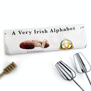 Un torchon en coton avec alphabet très irlandais 1