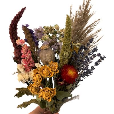 Small bouquet of dried flowers