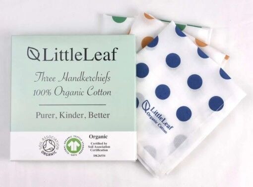 Fazzoletti organici in una scatola, Macchie