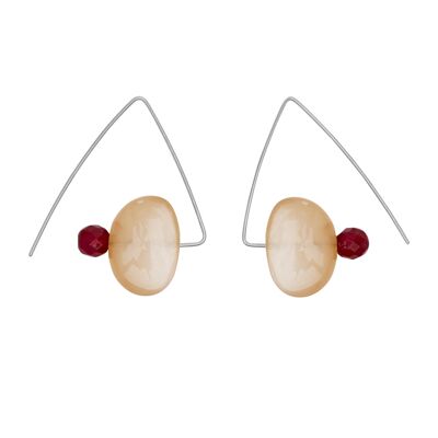 Petite Triangle Lobe Huggers mit kleinen ovalen und runden Perlen aus pfirsichfarbenem Mondstein