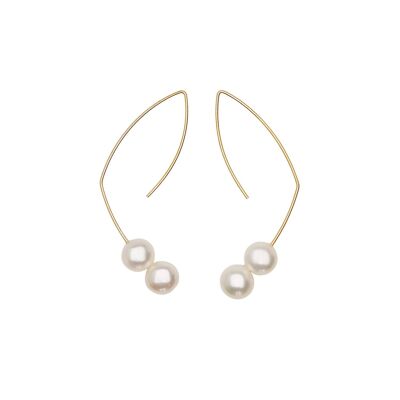 Aretes Curvos Angulados con Perlas Blancas