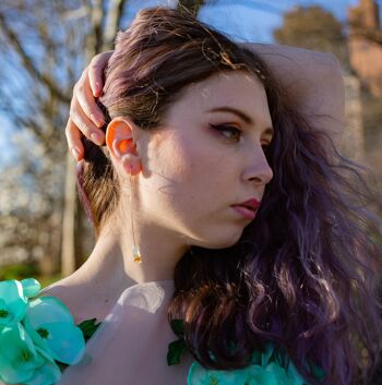 Boucles d'oreilles pendantes moyennes avec pierre précieuse d'améthyste vert pâle et perles d'eau douce 2