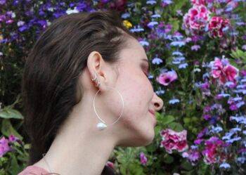 Boucles d'oreilles courbes angulaires avec pierres précieuses taillées à la main 7