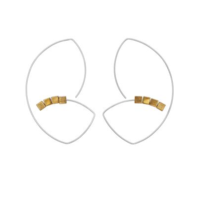 Boucles d'oreilles courbes longues à angle avec pierres précieuses taillées à la main ou corail cultivé de manière durable