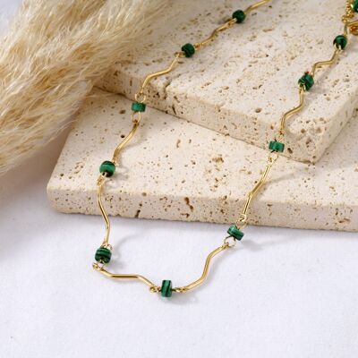 Collana di perle verdi