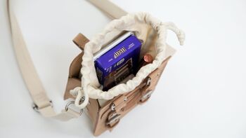 Macaroon Tiny Bucket Organic Cotton - petite pochette à bandoulière format smartphone en coton bio et cuir recyclé 14