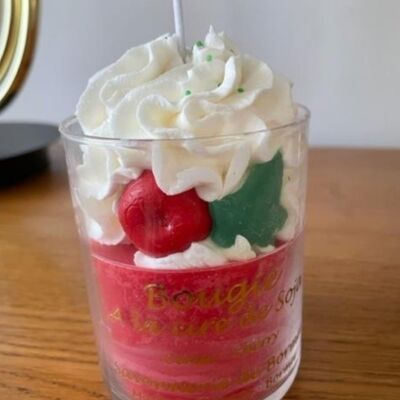Cherry scented Chantilly candle