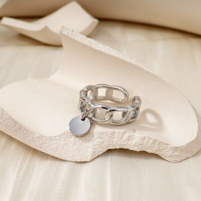 Eslabón de plata ajustable y anillo colgante.