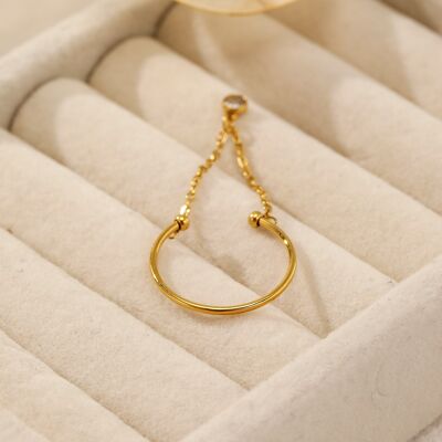 Adjustable gold stainless steel ring with chain and bangle