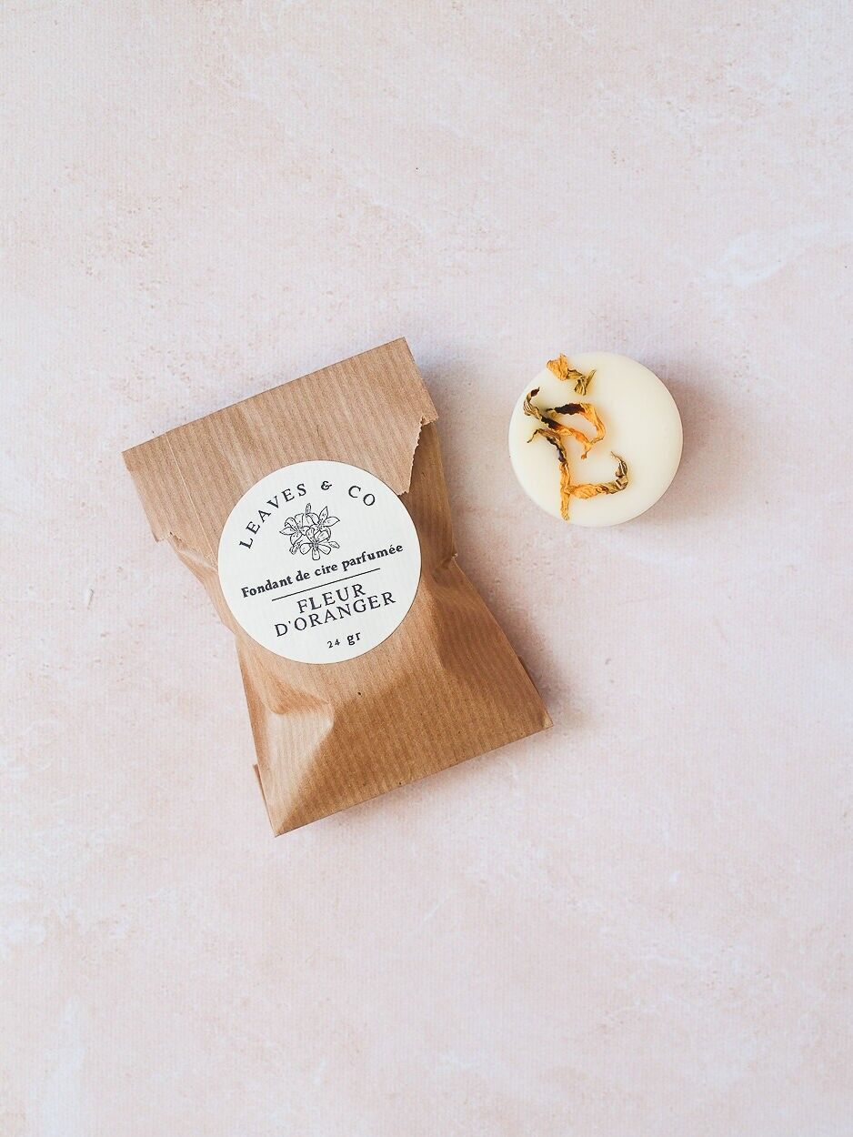 Derretimiento de cera perfumada de azahar