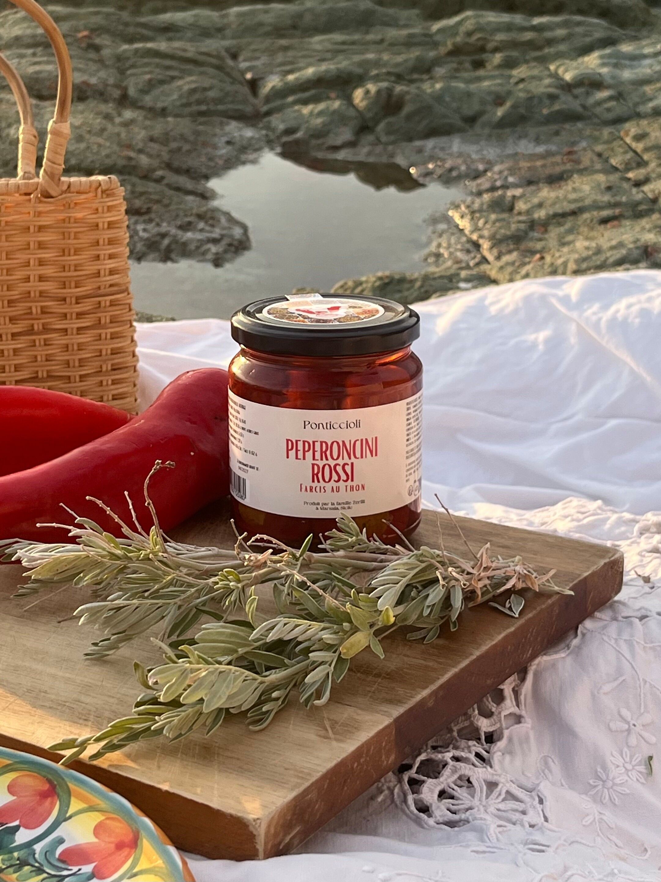 Peperoncini Rossi stuffed with tuna - Small peppers stuffed with tuna - 290g