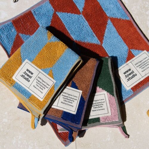 Case of 8 Wash Cloth / Arrow Tail | All 4 colors x 2 pcs