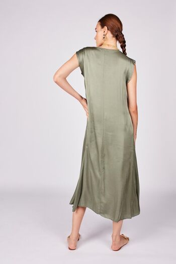 Robe longue en satin 3 3