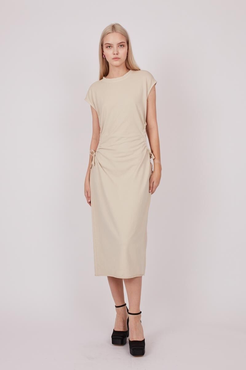 Abito in maglia con apertura laterale 2