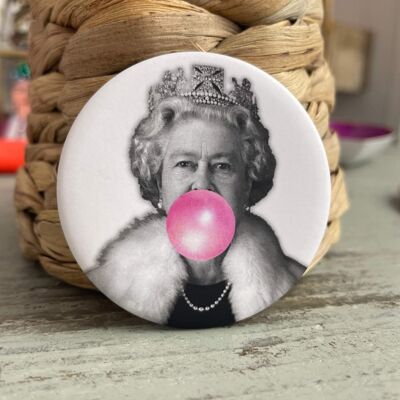 Badge Queen Elizabeth 16
