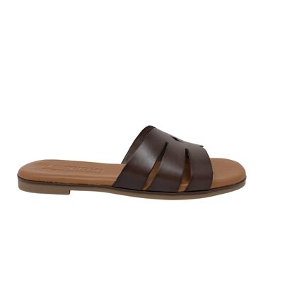Alya flat sandal in Brown leather