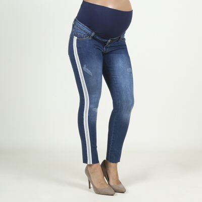 Slim ankle-length jeans with fancy straps on the sides